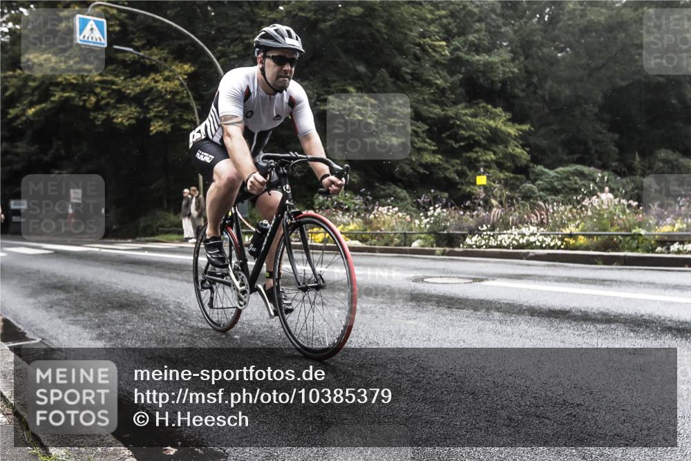 13.09.2026 - Stadtparktriathlon H.Heesch http://msf.ph/oto/10385379 13.09.2026 13:15:36 Radfahren 1244, 1379, 1466 meine-sportfotos.de