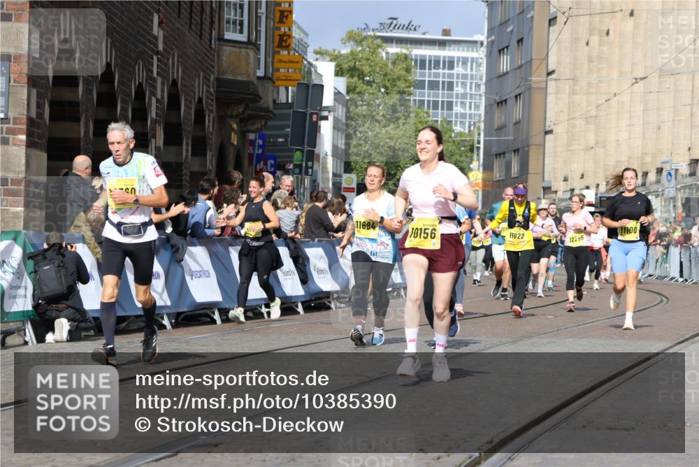13.09.2026 - 21. swb-Marathon Bremen Strokosch-Dieckow http://msf.ph/oto/10385390 13.09.2026 11:07:13 Ziel 10378, 10663, 11066, 11257, 11370, 12124, 12146, 12219, 12249, 10205, 10488, 10695, 10748, 11123, 11246, 11417, 11759, 11767, 11865, 11917, 12020, 12173, 12210, 12266, 12536 meine-sportfotos.de