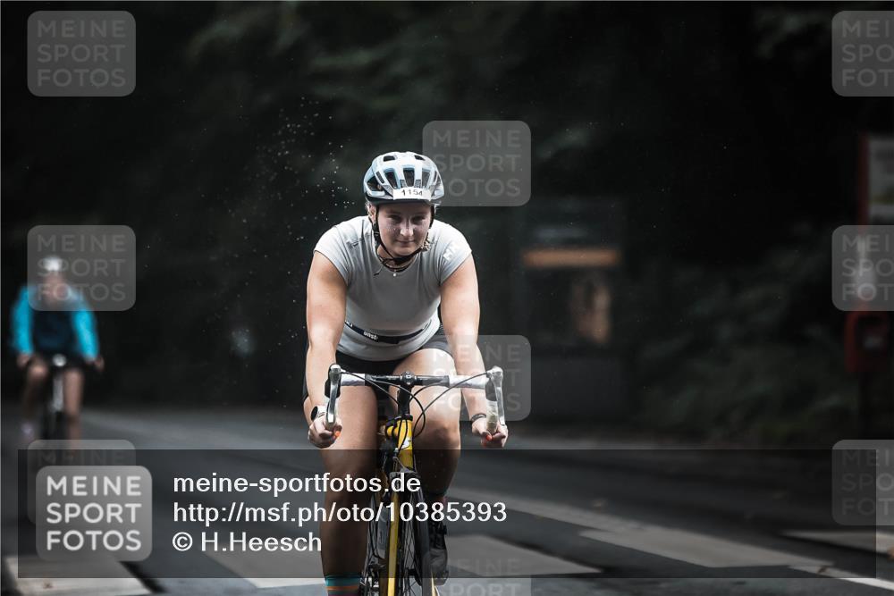 13.09.2026 - Stadtparktriathlon H.Heesch http://msf.ph/oto/10385393 13.09.2026 12:38:43 Radfahren 996, 1091, 1154, 1176 meine-sportfotos.de