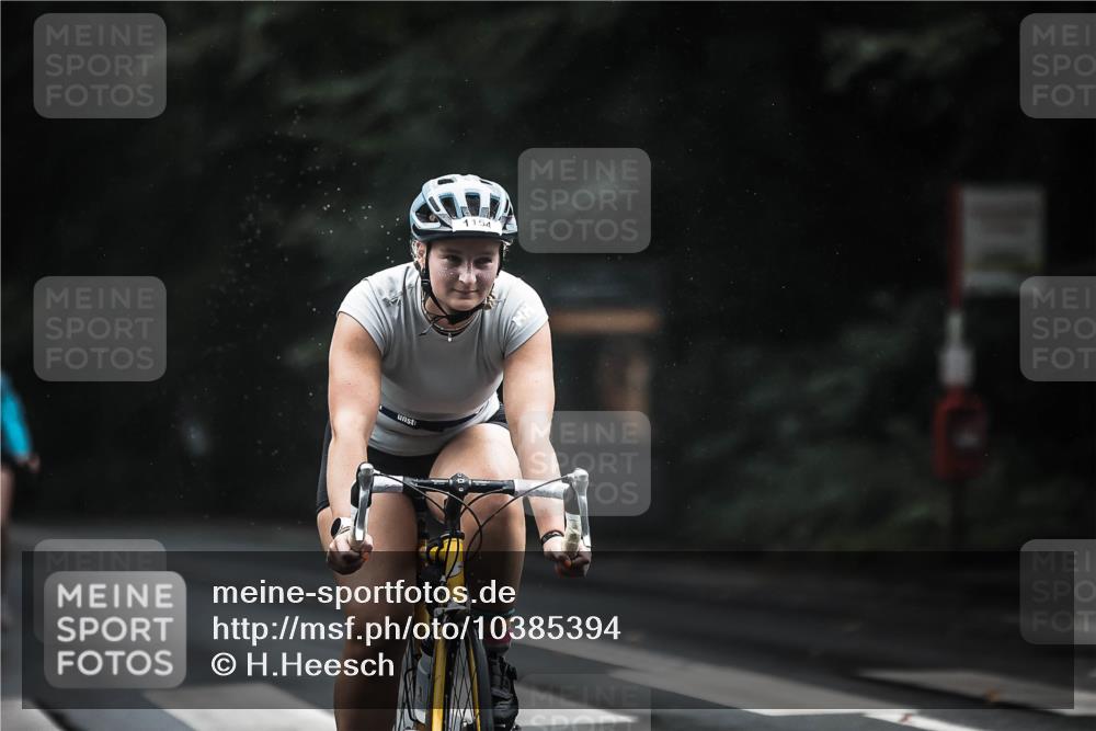 13.09.2026 - Stadtparktriathlon H.Heesch http://msf.ph/oto/10385394 13.09.2026 12:38:43 Radfahren 996, 1091, 1154, 1176 meine-sportfotos.de