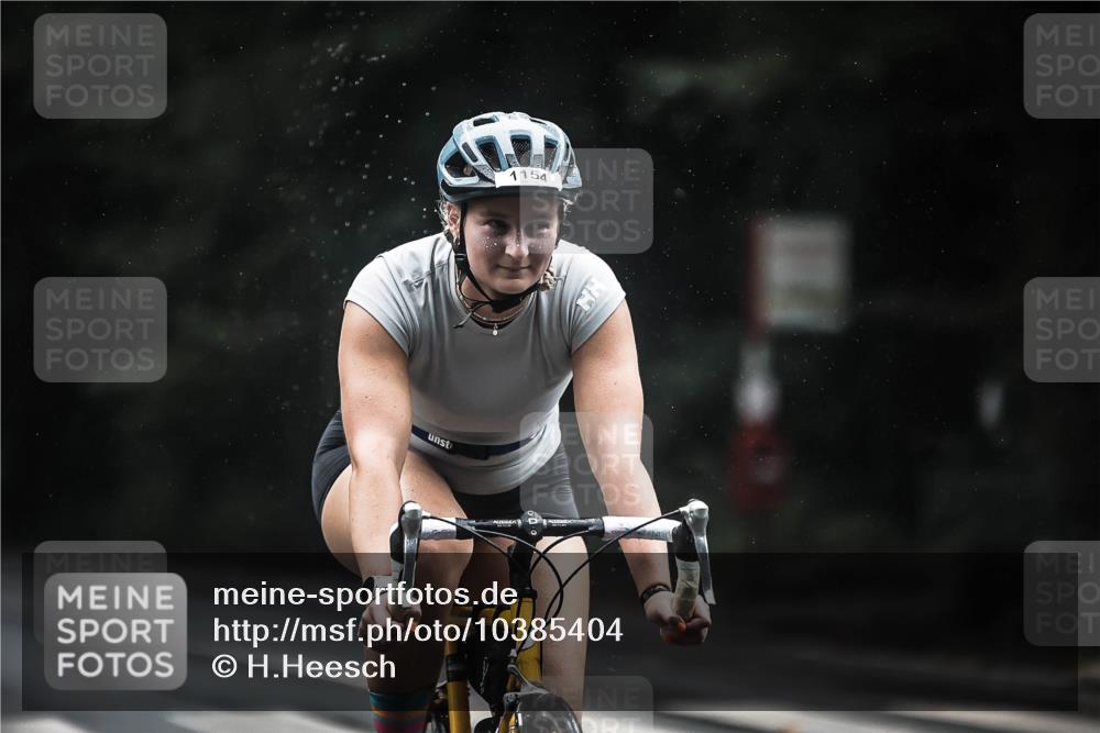 13.09.2026 - Stadtparktriathlon H.Heesch http://msf.ph/oto/10385404 13.09.2026 12:38:43 Radfahren 996, 1091, 1154, 1176 meine-sportfotos.de