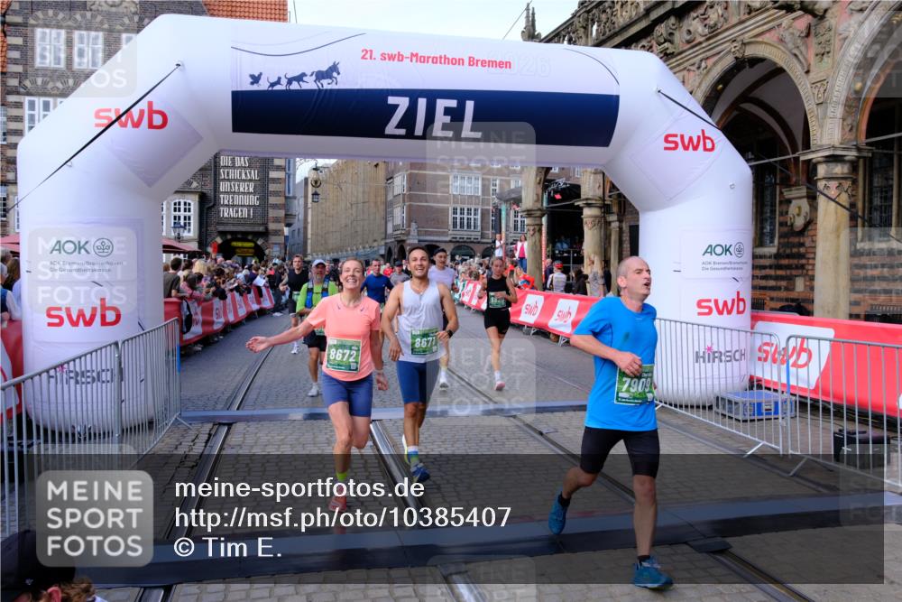 13.09.2026 - 21. swb-Marathon Bremen Tim E. http://msf.ph/oto/10385407 13.09.2026 13:23:23 Ziel 1809, 1900, 1935, 1963, 2306, 2367, 2827, 2914, 2961, 3098, 3233, 3374, 3560, 3729, 3920, 5114, 7909, 8231, 8304, 8377, 8646, 8671, 8672, 8732, 8787, 8819, 8820, 9827, 9921 meine-sportfotos.de
