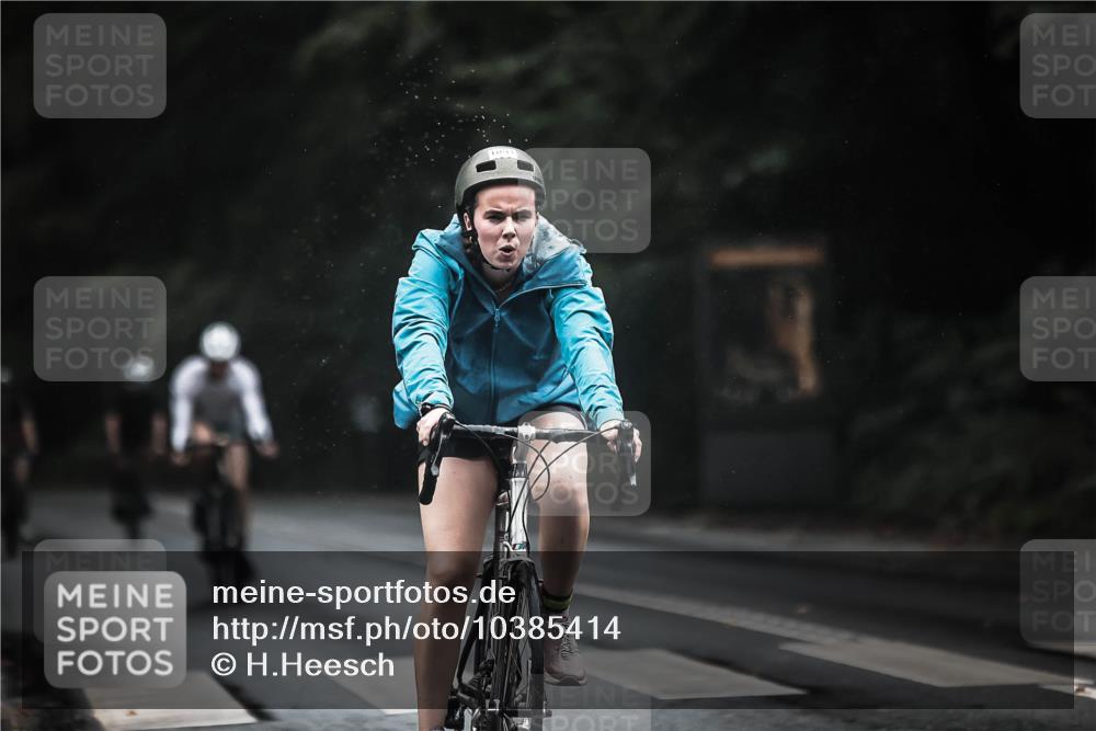 13.09.2026 - Stadtparktriathlon H.Heesch http://msf.ph/oto/10385414 13.09.2026 12:38:45 Radfahren 996, 1091, 1154, 1176, 1202, 1299 meine-sportfotos.de