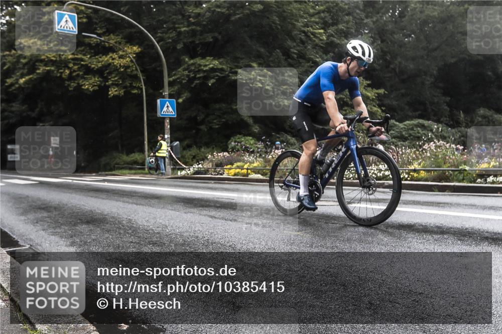 13.09.2026 - Stadtparktriathlon H.Heesch http://msf.ph/oto/10385415 13.09.2026 13:16:06 Radfahren 1258, 1366, 1428, 1452 meine-sportfotos.de