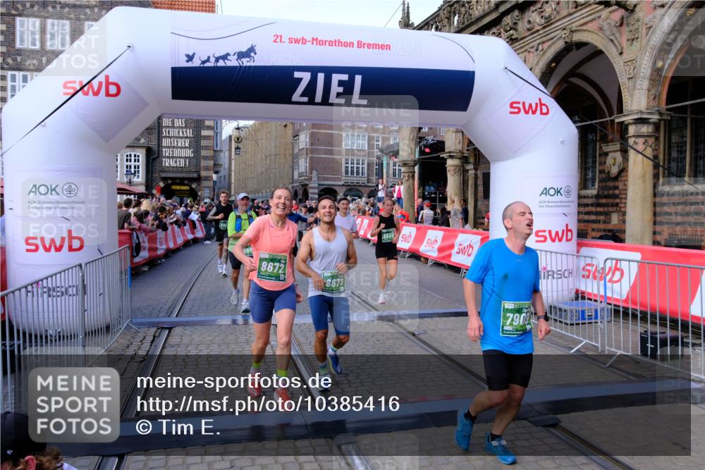13.09.2026 - 21. swb-Marathon Bremen Tim E. http://msf.ph/oto/10385416 13.09.2026 13:23:23 Ziel 1809, 1900, 1935, 1963, 2306, 2367, 2827, 2914, 2961, 3098, 3233, 3374, 3560, 3729, 3920, 5114, 7909, 8231, 8304, 8377, 8646, 8671, 8672, 8732, 8787, 8819, 8820, 9827, 9921 meine-sportfotos.de