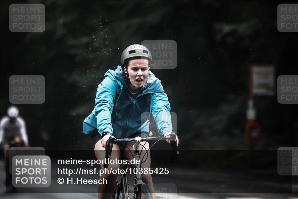 13.09.2026 - Stadtparktriathlon H.Heesch http://msf.ph/oto/10385425 13.09.2026 12:38:46 Radfahren 996, 1091, 1154, 1202, 1299 meine-sportfotos.de
