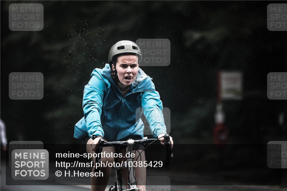 13.09.2026 - Stadtparktriathlon H.Heesch http://msf.ph/oto/10385429 13.09.2026 12:38:46 Radfahren 996, 1091, 1154, 1202, 1299 meine-sportfotos.de