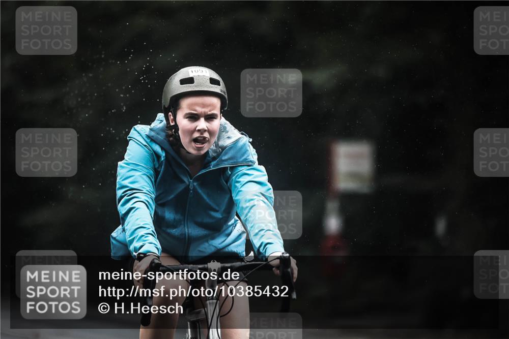 13.09.2026 - Stadtparktriathlon H.Heesch http://msf.ph/oto/10385432 13.09.2026 12:38:46 Radfahren 996, 1091, 1154, 1202, 1299 meine-sportfotos.de