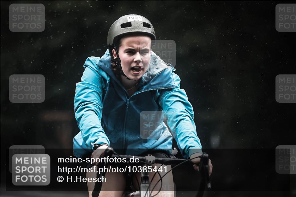 13.09.2026 - Stadtparktriathlon H.Heesch http://msf.ph/oto/10385441 13.09.2026 12:38:46 Radfahren 996, 1091, 1154, 1202, 1299 meine-sportfotos.de