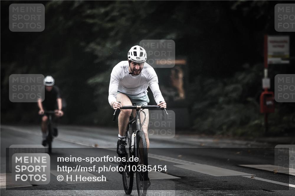 13.09.2026 - Stadtparktriathlon H.Heesch http://msf.ph/oto/10385454 13.09.2026 12:38:48 Radfahren 996, 1091, 1109, 1154, 1202, 1299 meine-sportfotos.de