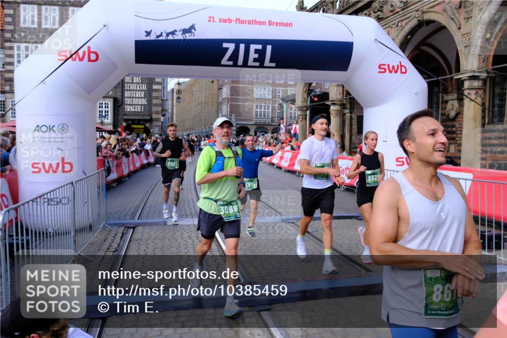 13.09.2026 - 21. swb-Marathon Bremen Tim E. http://msf.ph/oto/10385459 13.09.2026 13:23:24 Ziel 1809, 1900, 1935, 1963, 2306, 2367, 2427, 2827, 2914, 2961, 3098, 3233, 3374, 3560, 3729, 3920, 5114, 7909, 8045, 8231, 8304, 8377, 8671, 8672, 8732, 8787, 8819, 8820, 9827, 9921 meine-sportfotos.de