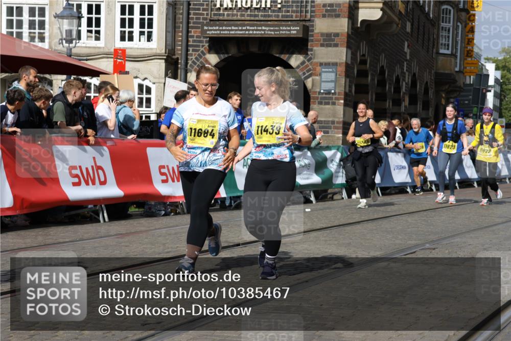 13.09.2026 - 21. swb-Marathon Bremen Strokosch-Dieckow http://msf.ph/oto/10385467 13.09.2026 11:07:17 Ziel 10156, 10360, 10378, 10663, 11066, 11257, 11439, 11684, 12124, 12219, 12249, 10138, 10205, 10488, 10501, 10695, 10748, 11123, 11417, 11767, 11865, 11917, 12020, 12173, 12210, 12266, 12277, 12536 meine-sportfotos.de