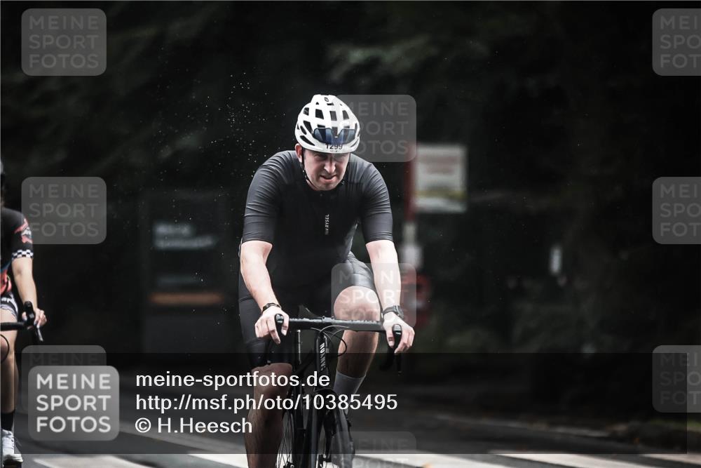 13.09.2026 - Stadtparktriathlon H.Heesch http://msf.ph/oto/10385495 13.09.2026 12:38:50 Radfahren 996, 1091, 1109, 1202, 1273, 1299 meine-sportfotos.de