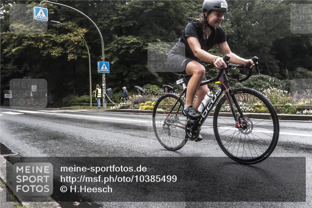 13.09.2026 - Stadtparktriathlon H.Heesch http://msf.ph/oto/10385499 13.09.2026 13:17:01 Radfahren 1358 meine-sportfotos.de