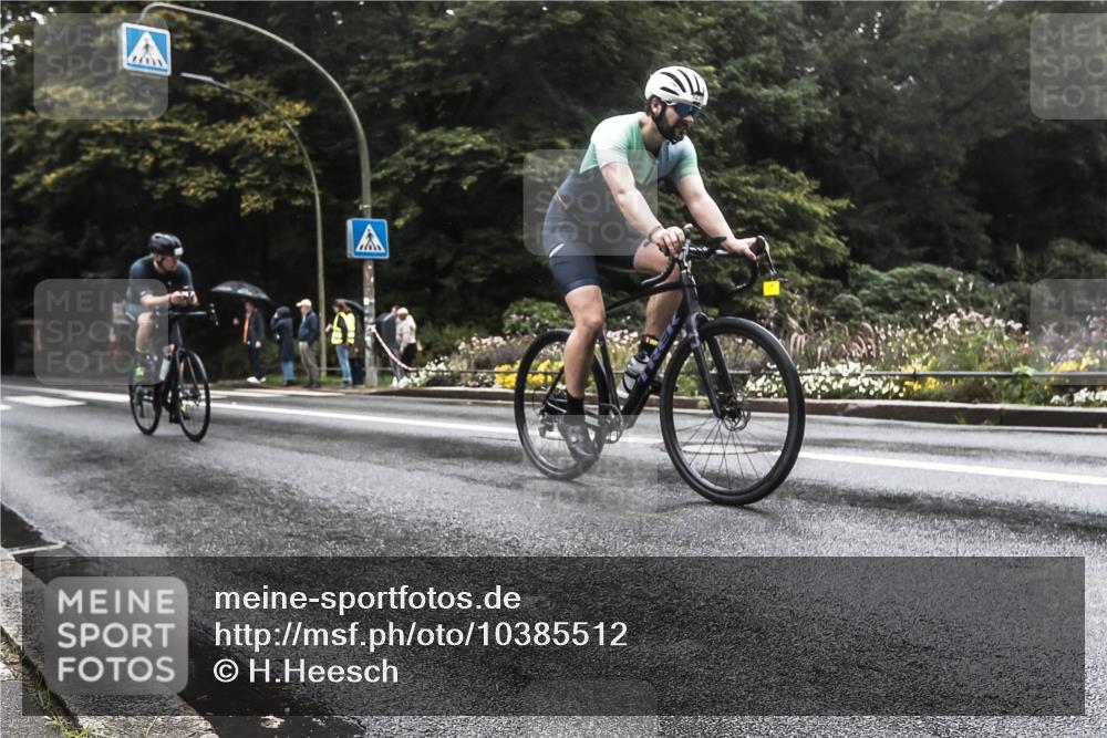 13.09.2026 - Stadtparktriathlon H.Heesch http://msf.ph/oto/10385512 13.09.2026 13:17:18 Radfahren 1239, 1319, 1324, 1422 meine-sportfotos.de