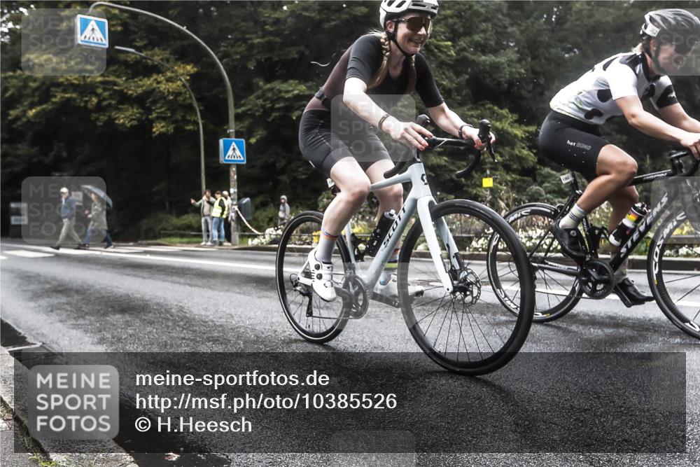 13.09.2026 - Stadtparktriathlon H.Heesch http://msf.ph/oto/10385526 13.09.2026 13:17:33 Radfahren 1362, 1368 meine-sportfotos.de