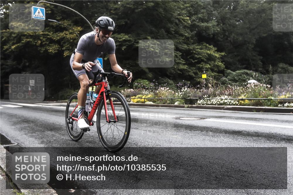 13.09.2026 - Stadtparktriathlon H.Heesch http://msf.ph/oto/10385535 13.09.2026 13:17:43 Radfahren 1231, 1389, 1427 meine-sportfotos.de