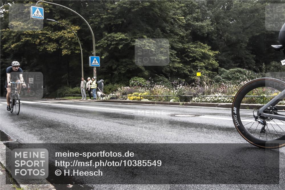 13.09.2026 - Stadtparktriathlon H.Heesch http://msf.ph/oto/10385549 13.09.2026 13:17:53 Radfahren 1405, 1465, 1475 meine-sportfotos.de