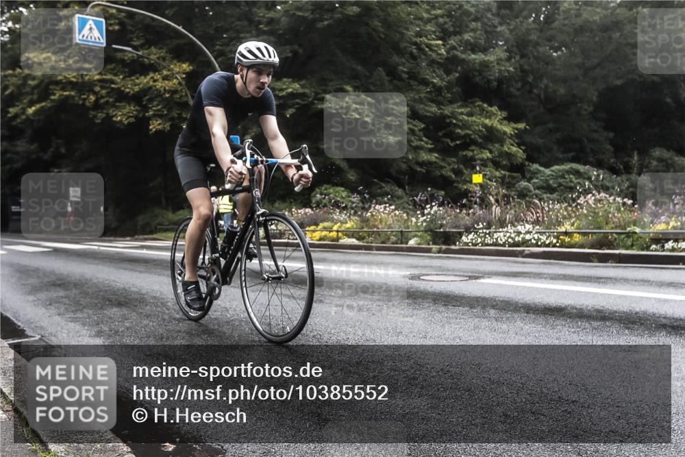 13.09.2026 - Stadtparktriathlon H.Heesch http://msf.ph/oto/10385552 13.09.2026 13:17:53 Radfahren 1405, 1465, 1475 meine-sportfotos.de