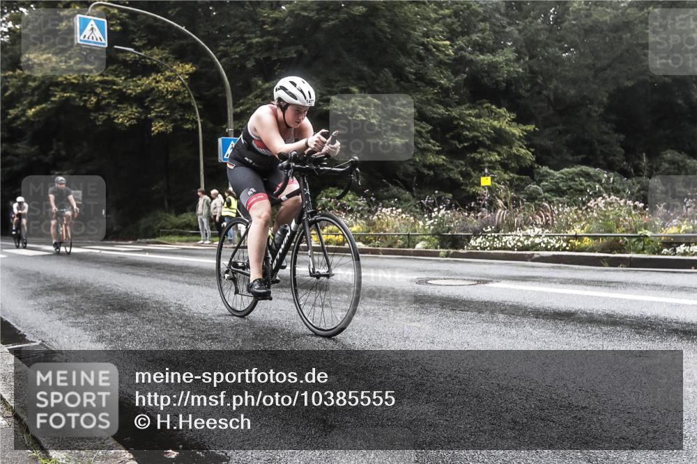 13.09.2026 - Stadtparktriathlon H.Heesch http://msf.ph/oto/10385555 13.09.2026 13:17:59 Radfahren 1321, 1382, 1395, 1396, 1472, 1477 meine-sportfotos.de