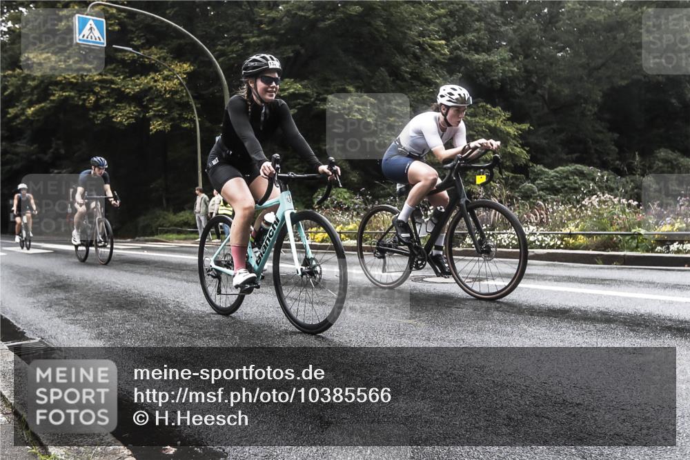 13.09.2026 - Stadtparktriathlon H.Heesch http://msf.ph/oto/10385566 13.09.2026 13:18:01 Radfahren 1209, 1321, 1349, 1382, 1387, 1395, 1396, 1445, 1472, 1477 meine-sportfotos.de