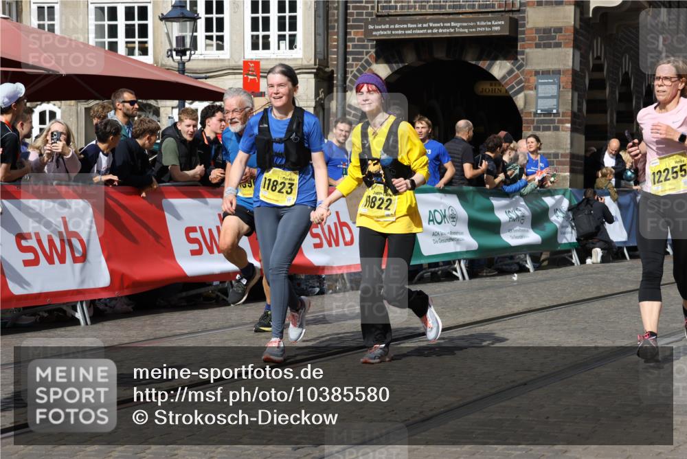 13.09.2026 - 21. swb-Marathon Bremen Strokosch-Dieckow http://msf.ph/oto/10385580 13.09.2026 11:07:22 Ziel 10156, 10360, 10378, 10663, 11100, 11257, 11393, 11439, 11684, 11696, 12255, 10138, 10279, 10280, 10363, 10364, 10501, 10505, 10580, 10695, 10907, 11223, 11417, 11767, 11865, 11899, 11924, 11934, 12167, 12168, 12210, 12277, 12419 meine-sportfotos.de