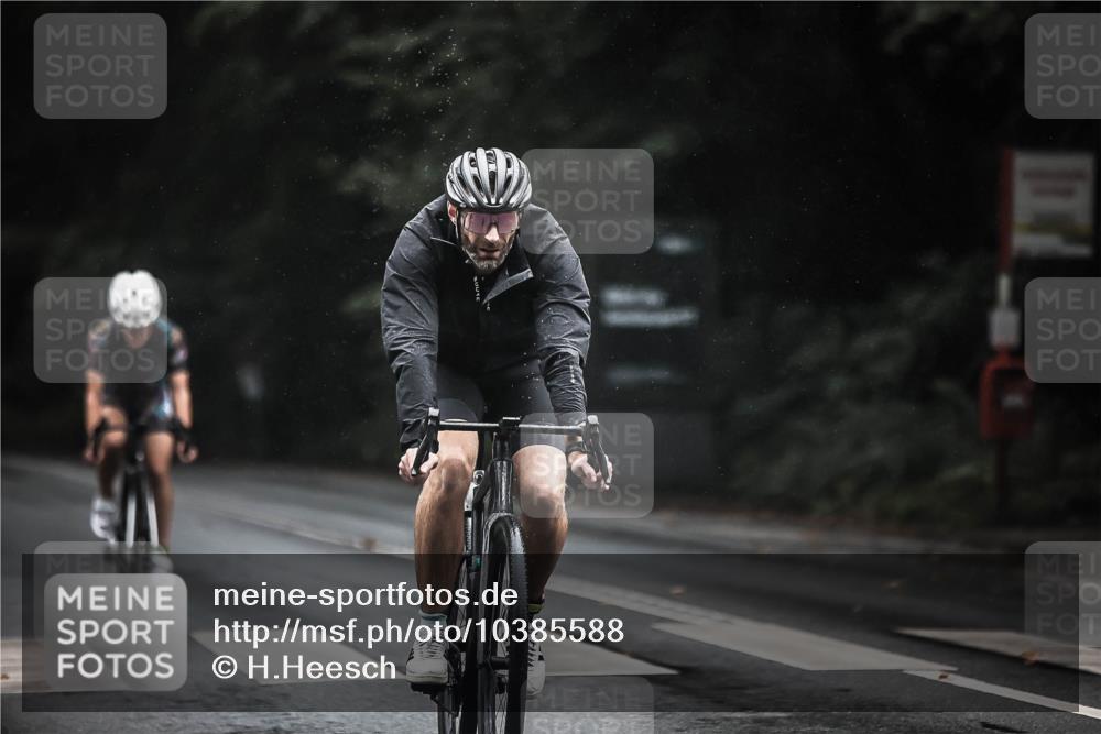 13.09.2026 - Stadtparktriathlon H.Heesch http://msf.ph/oto/10385588 13.09.2026 12:39:08 Radfahren 1111, 1208, 1250 meine-sportfotos.de