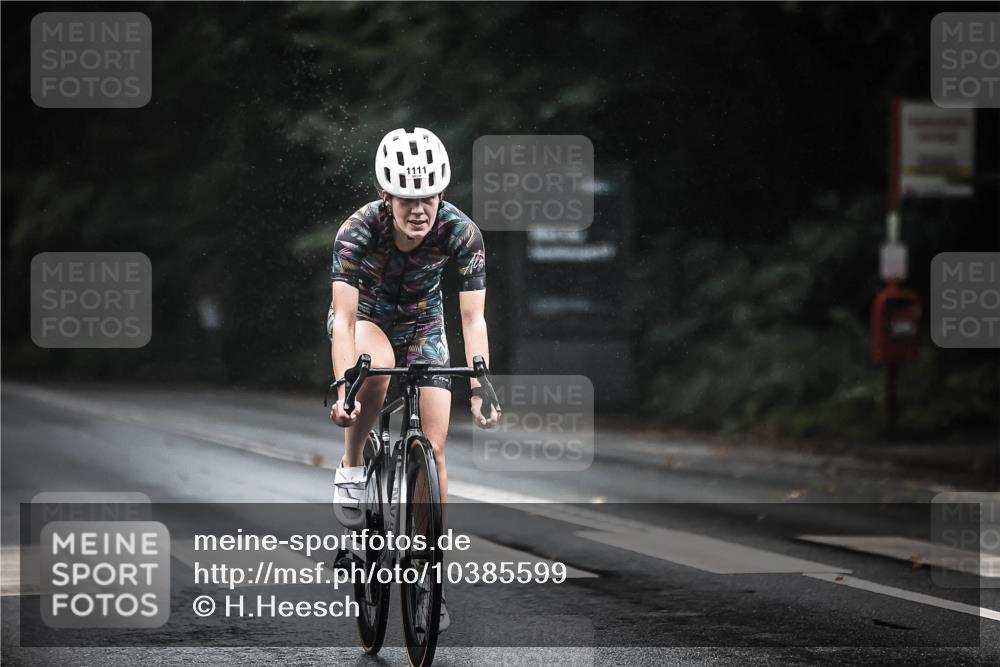 13.09.2026 - Stadtparktriathlon H.Heesch http://msf.ph/oto/10385599 13.09.2026 12:39:10 Radfahren 969, 1111, 1250 meine-sportfotos.de