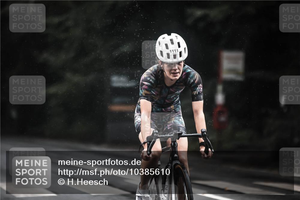 13.09.2026 - Stadtparktriathlon H.Heesch http://msf.ph/oto/10385610 13.09.2026 12:39:10 Radfahren 969, 1111, 1250 meine-sportfotos.de