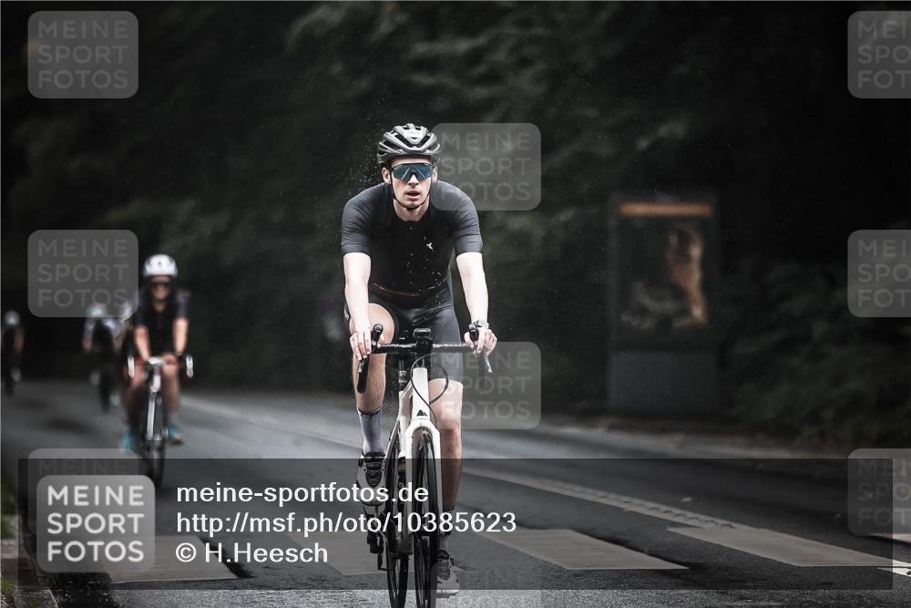13.09.2026 - Stadtparktriathlon H.Heesch http://msf.ph/oto/10385623 13.09.2026 12:39:16 Radfahren 969, 1114, 1156, 1189 meine-sportfotos.de