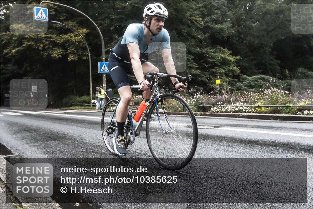 13.09.2026 - Stadtparktriathlon H.Heesch http://msf.ph/oto/10385625 13.09.2026 13:18:20 Radfahren 1329, 1367, 1397, 1417, 1443 meine-sportfotos.de