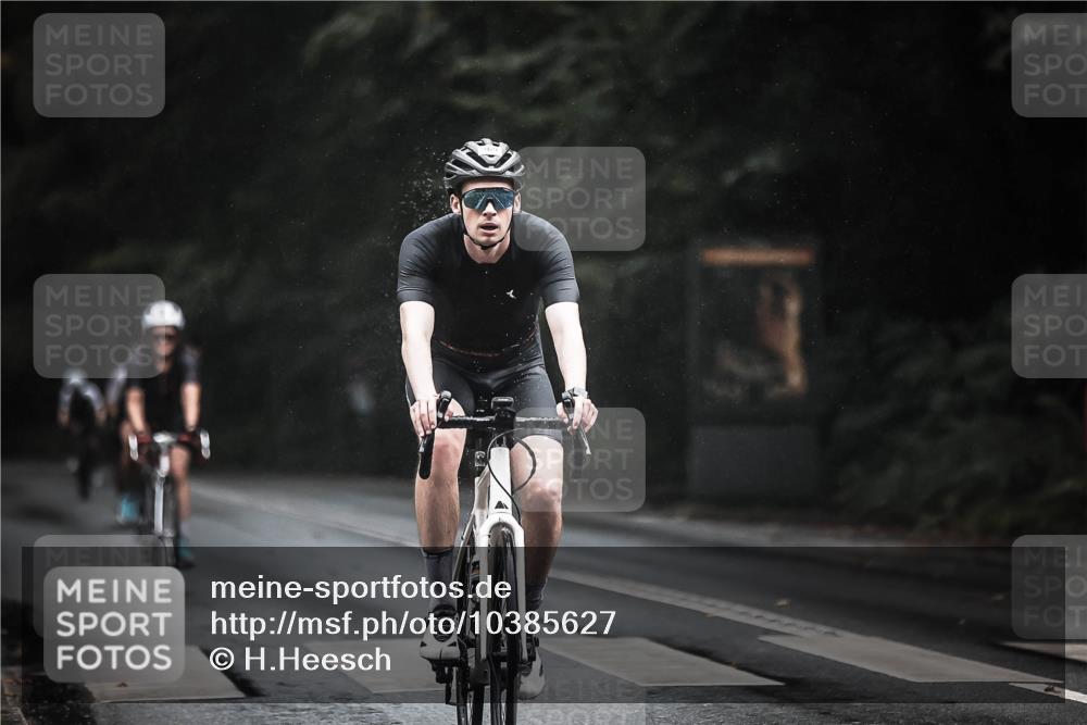 13.09.2026 - Stadtparktriathlon H.Heesch http://msf.ph/oto/10385627 13.09.2026 12:39:16 Radfahren 969, 1114, 1156, 1189 meine-sportfotos.de
