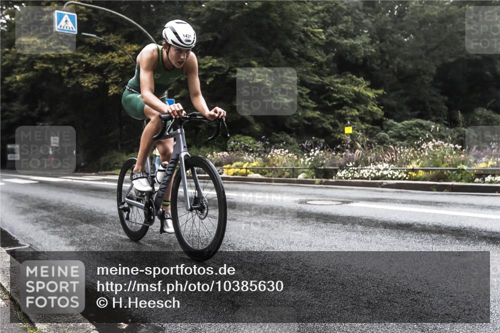 13.09.2026 - Stadtparktriathlon H.Heesch http://msf.ph/oto/10385630 13.09.2026 13:18:26 Radfahren 1325, 1367, 1431 meine-sportfotos.de