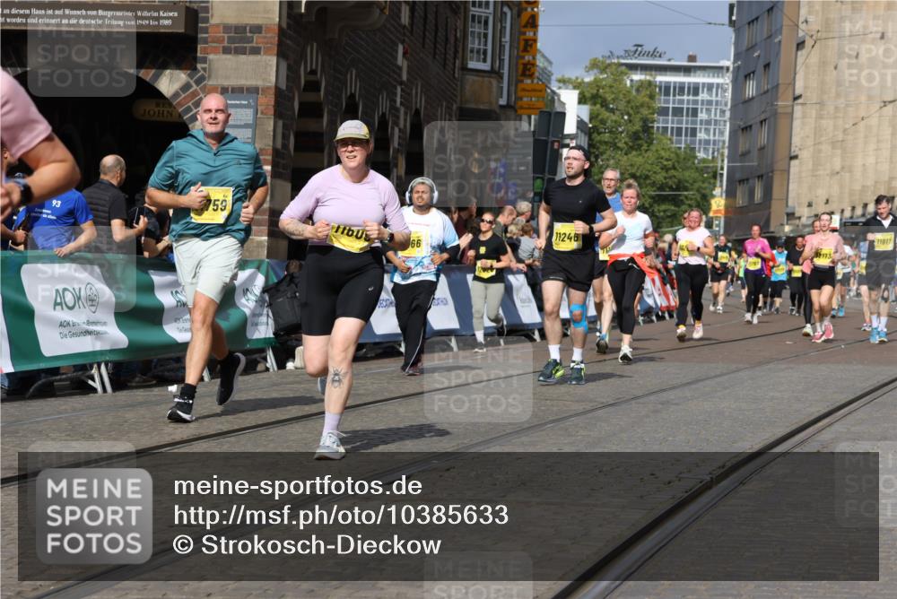 13.09.2026 - 21. swb-Marathon Bremen Strokosch-Dieckow http://msf.ph/oto/10385633 13.09.2026 11:07:23 Ziel 10156, 10360, 11100, 11257, 11393, 11439, 11684, 11696, 11822, 11823, 12255, 10138, 10279, 10280, 10363, 10364, 10501, 10505, 10580, 10695, 10907, 10935, 11223, 11767, 11899, 11924, 11934, 12167, 12168, 12210, 12277, 12419 meine-sportfotos.de