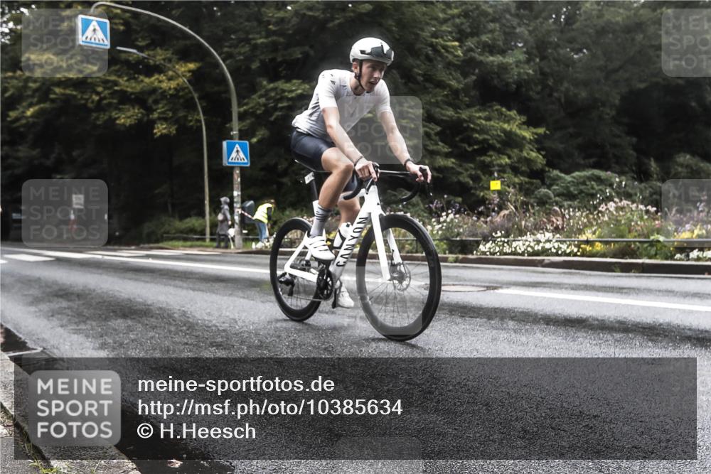 13.09.2026 - Stadtparktriathlon H.Heesch http://msf.ph/oto/10385634 13.09.2026 13:18:31 Radfahren 1288, 1325, 1336 meine-sportfotos.de