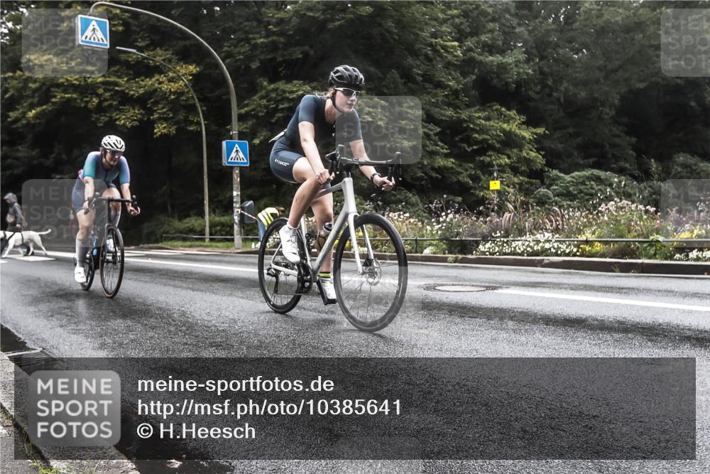 13.09.2026 - Stadtparktriathlon H.Heesch http://msf.ph/oto/10385641 13.09.2026 13:18:42 Radfahren 1357, 1393, 1456 meine-sportfotos.de