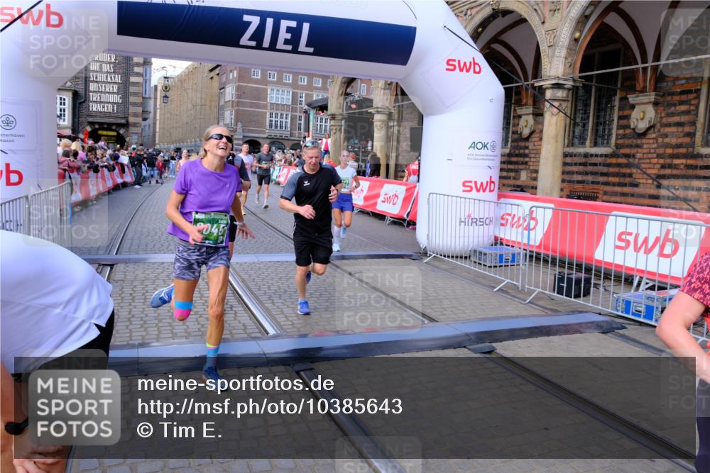 13.09.2026 - 21. swb-Marathon Bremen Tim E. http://msf.ph/oto/10385643 13.09.2026 13:23:38 Ziel 1900, 2306, 2371, 2427, 2899, 3173, 3374, 3531, 3729, 3861, 3920, 5820, 5821, 6923, 8045, 8231, 8732, 8863, 9088, 9196, 9436, 9827, 10127 meine-sportfotos.de
