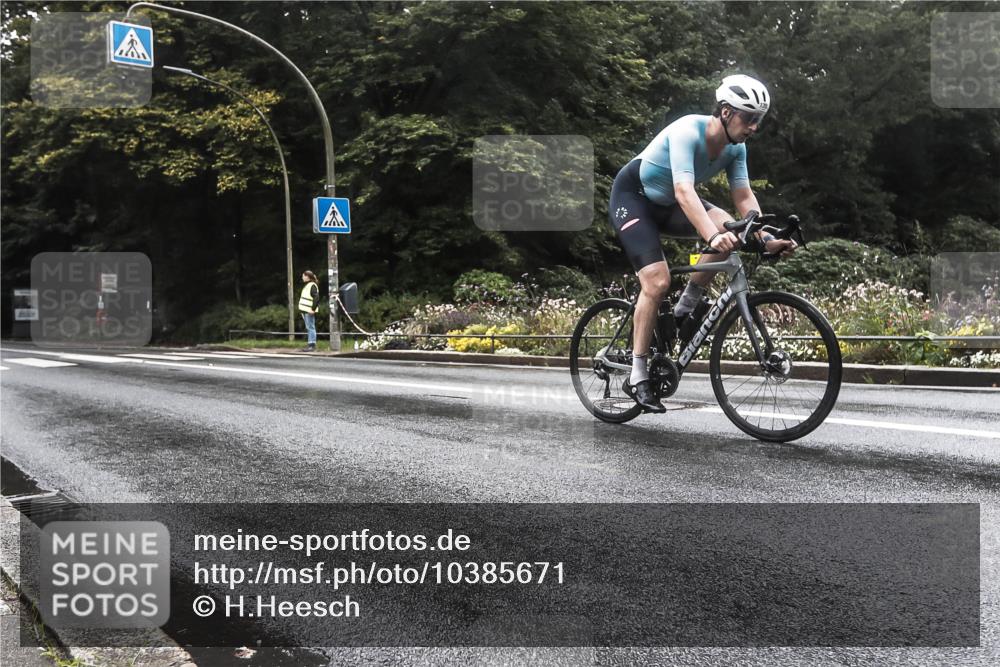13.09.2026 - Stadtparktriathlon H.Heesch http://msf.ph/oto/10385671 13.09.2026 13:18:53 Radfahren 1363, 1392, 1411, 1468 meine-sportfotos.de