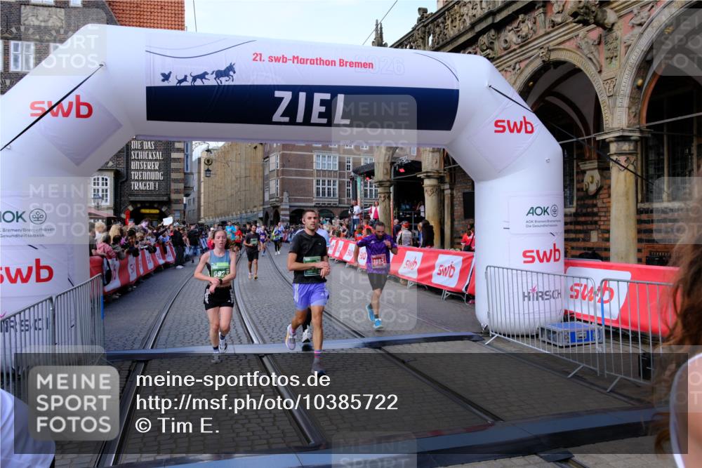 13.09.2026 - 21. swb-Marathon Bremen Tim E. http://msf.ph/oto/10385722 13.09.2026 13:23:44 Ziel 135, 672, 2371, 2409, 2427, 2490, 2627, 2899, 3078, 3138, 3173, 3531, 3856, 3861, 3939, 5820, 5821, 6843, 6848, 6923, 8045, 8560, 8863, 9088, 9196, 9436, 10127 meine-sportfotos.de