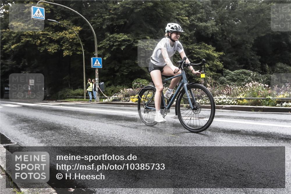 13.09.2026 - Stadtparktriathlon H.Heesch http://msf.ph/oto/10385733 13.09.2026 13:19:43 Radfahren 1348, 1373, 1425, 1448 meine-sportfotos.de
