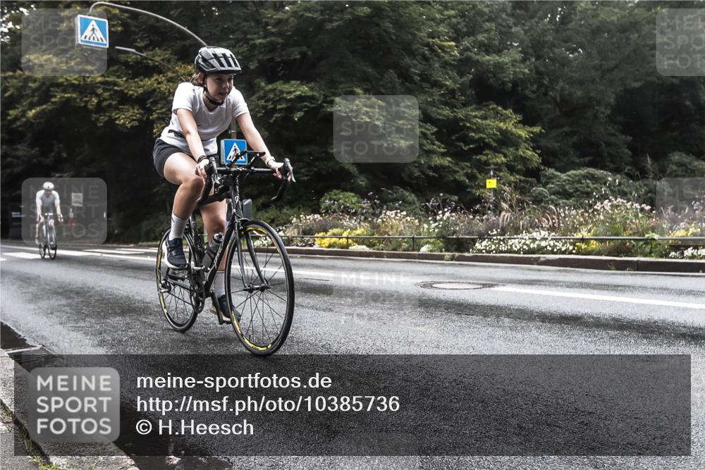 13.09.2026 - Stadtparktriathlon H.Heesch http://msf.ph/oto/10385736 13.09.2026 13:19:45 Radfahren 1348, 1373, 1409, 1425, 1448 meine-sportfotos.de