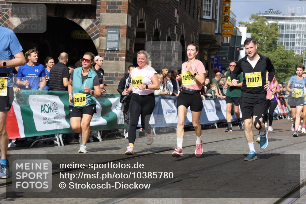 13.09.2026 - 21. swb-Marathon Bremen Strokosch-Dieckow http://msf.ph/oto/10385780 13.09.2026 11:07:29 Ziel 10156, 10360, 10488, 11100, 11246, 11257, 11393, 11439, 11600, 11684, 11696, 11759, 11822, 11823, 12255, 12266, 10138, 10279, 10280, 10363, 10364, 10501, 10505, 10580, 10595, 10907, 10935, 11037, 11223, 11643, 11899, 11924, 11934, 12167, 12168, 12194, 12277, 12307, 12419, 12509 meine-sportfotos.de