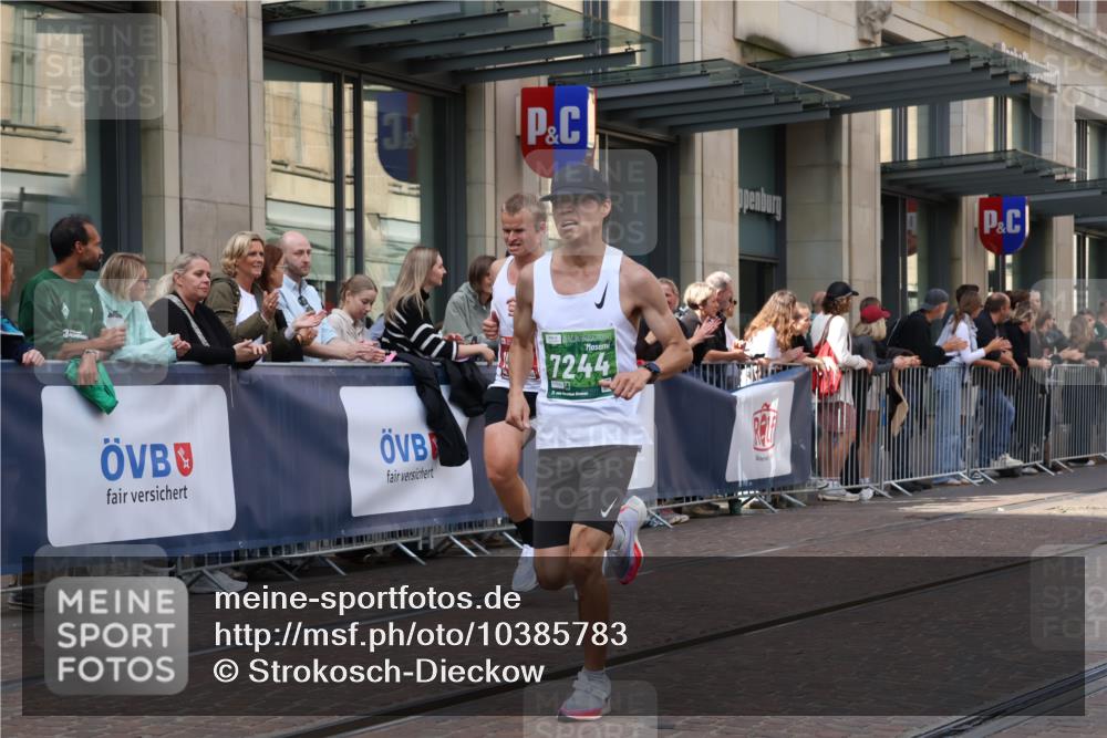 13.09.2026 - 21. swb-Marathon Bremen Strokosch-Dieckow http://msf.ph/oto/10385783 13.09.2026 12:52:35 Ziel 417, 553, 2100, 7244, 8077, 8729, 9522, 525, 959, 1357, 1507, 7768 meine-sportfotos.de