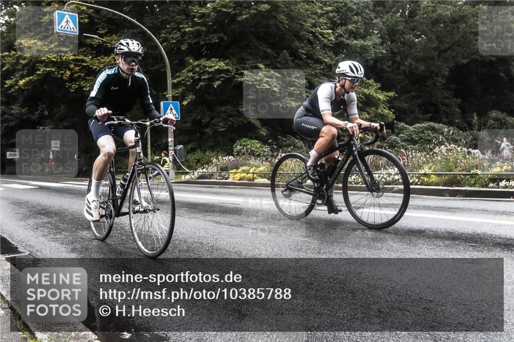 13.09.2026 - Stadtparktriathlon H.Heesch http://msf.ph/oto/10385788 13.09.2026 13:20:49 Radfahren 1377, 1420, 1433, 1444 meine-sportfotos.de