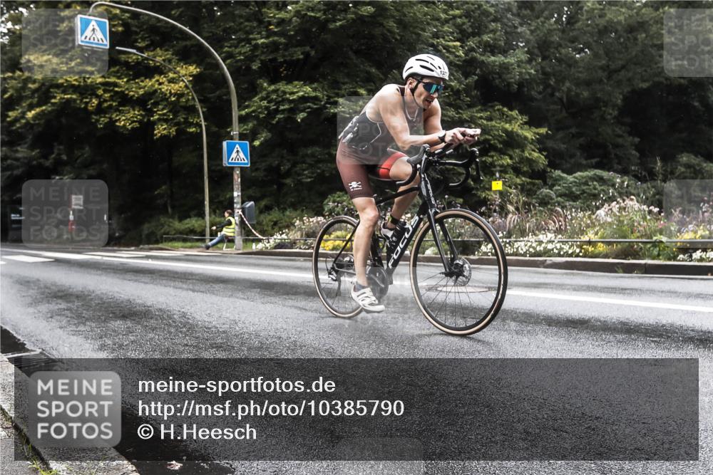 13.09.2026 - Stadtparktriathlon H.Heesch http://msf.ph/oto/10385790 13.09.2026 13:20:52 Radfahren 1346, 1377, 1420, 1433, 1444 meine-sportfotos.de