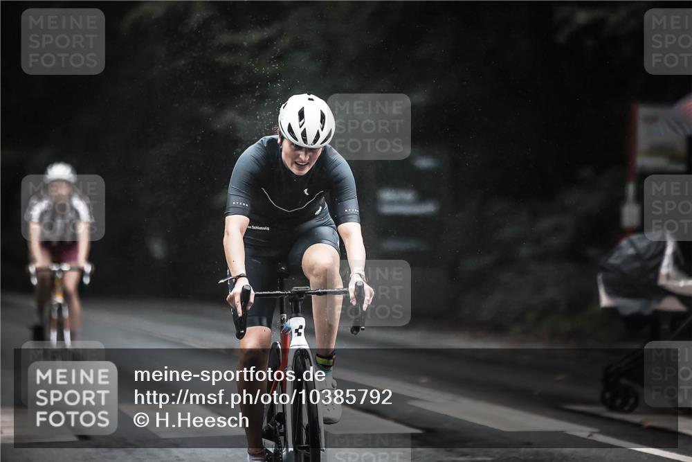 13.09.2026 - Stadtparktriathlon H.Heesch http://msf.ph/oto/10385792 13.09.2026 12:39:34 Radfahren 1174, 1192, 1214, 1251, 1294 meine-sportfotos.de