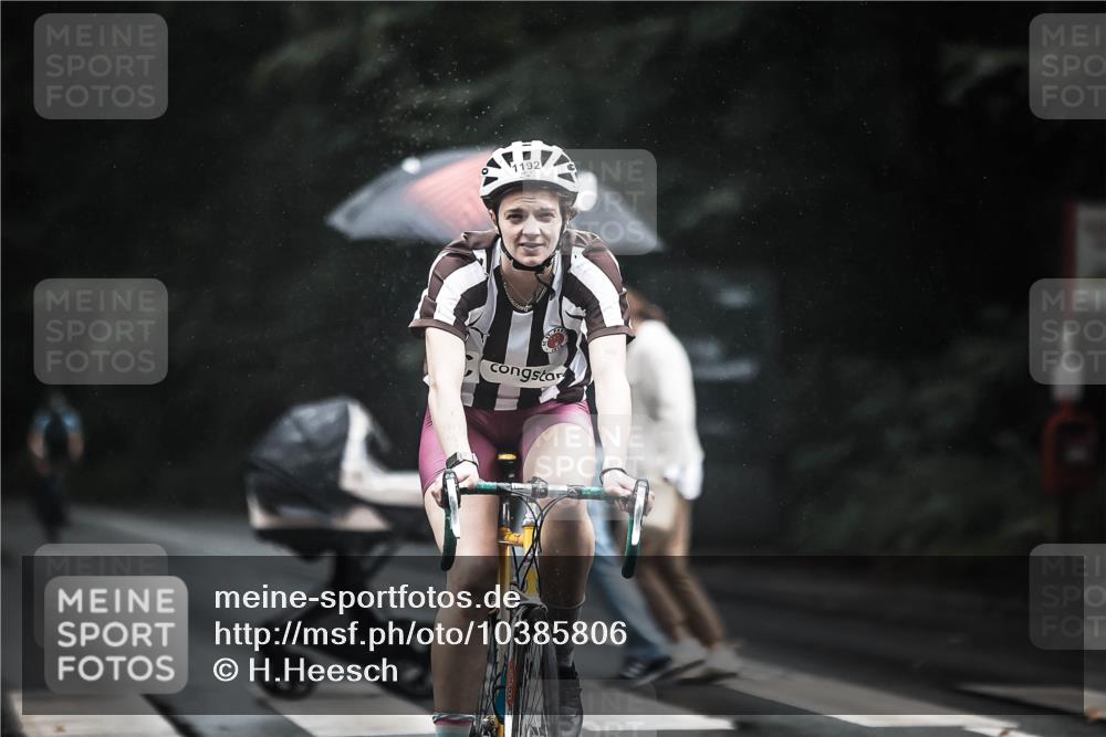 13.09.2026 - Stadtparktriathlon H.Heesch http://msf.ph/oto/10385806 13.09.2026 12:39:36 Radfahren 1118, 1127, 1174, 1192, 1214 meine-sportfotos.de