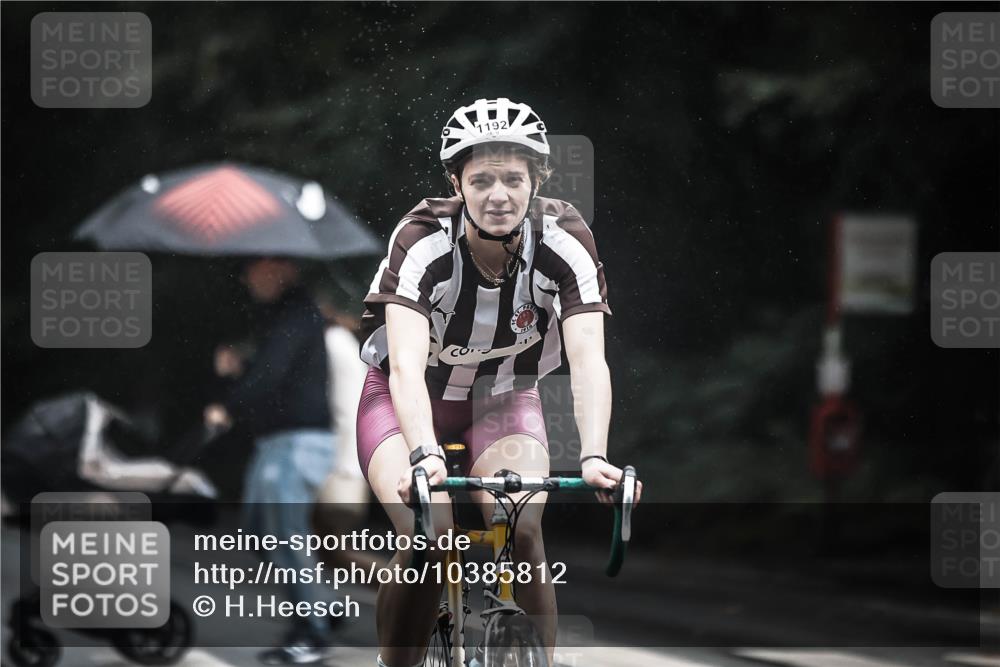 13.09.2026 - Stadtparktriathlon H.Heesch http://msf.ph/oto/10385812 13.09.2026 12:39:36 Radfahren 1118, 1127, 1174, 1192, 1214 meine-sportfotos.de