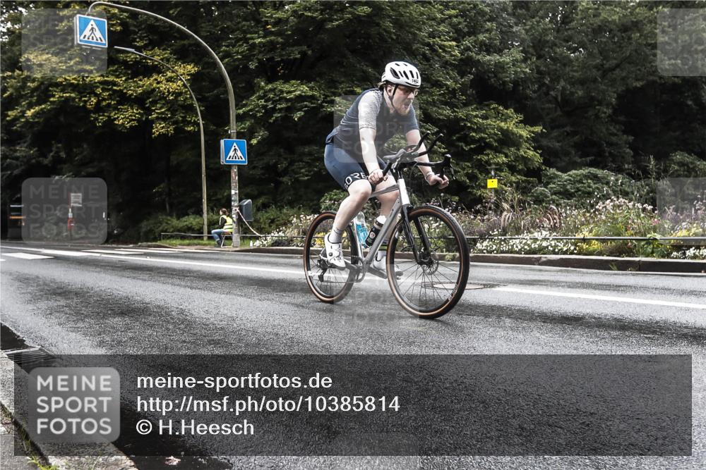 13.09.2026 - Stadtparktriathlon H.Heesch http://msf.ph/oto/10385814 13.09.2026 13:21:03 Radfahren 1218, 1220, 1402, 1404 meine-sportfotos.de
