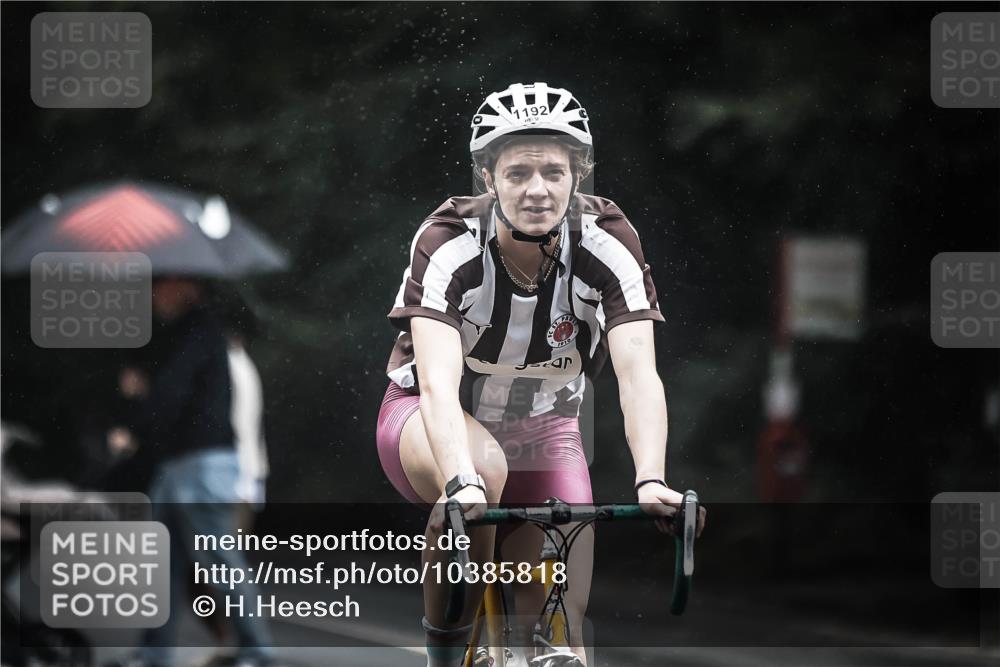 13.09.2026 - Stadtparktriathlon H.Heesch http://msf.ph/oto/10385818 13.09.2026 12:39:36 Radfahren 1118, 1127, 1174, 1192, 1214 meine-sportfotos.de
